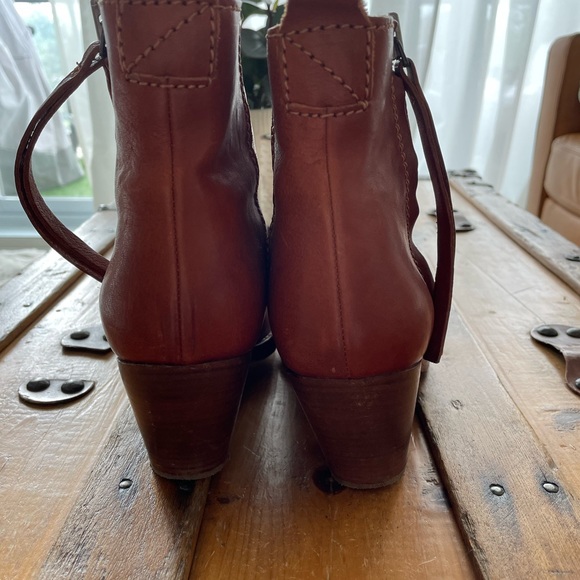 Acne Studio Pistol cognac leather booties!!! Gorgeous - Picture 8 of 8